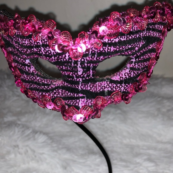 Jewelry Holder - Picture 2 of 6